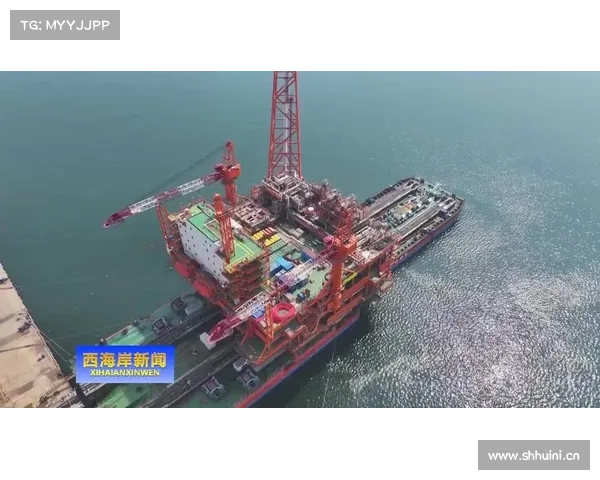 中国渤海最大海上油气平台完工起运 中国渤海最大海上油气平台完工起运